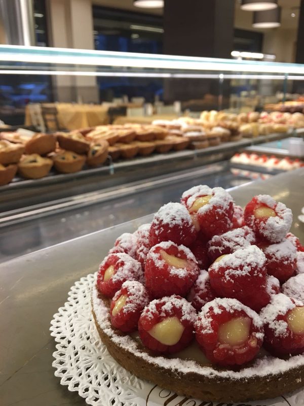 Crostata Con Lamponi Ripieni Pasticceria Caffetteria Ungaro Crostata Con Lamponi Ripieni Pasticceria Caffetteria Ungaro